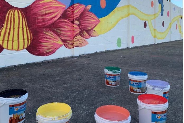 Artista alagoano realiza intervenção artística em parceria com Fábrica Ibratin