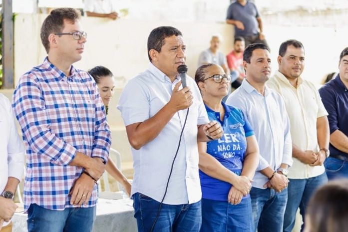 Júlio Cezar autoriza retomada das obras da Escola Marinete Neves
