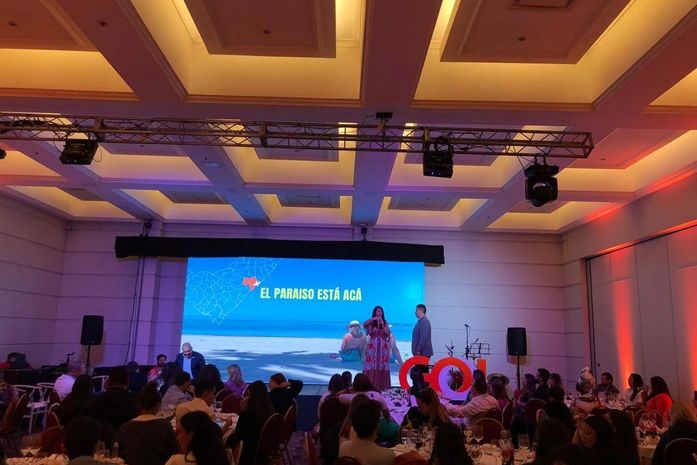 Parceria entre prefeito JHC e senador Rodrigo Cunha alavanca turismo em Maceió