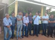 Chico Tenório discursando na Fazenda de Baixo, em Dois Riachos ao lado de Janielson Marques; do Dr. Edson Magalhães; do prefeito de Águas Belas/PE, Luiz Aroldo; e outros amigos, inaugurando a instalação da Internet