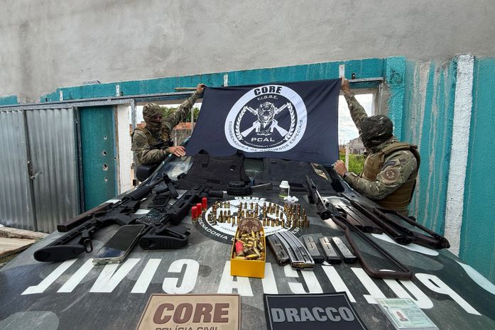 Traficante suspeito de homicídios e incêndios em PE é preso com arsenal de armas em AL
