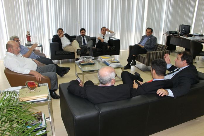  Empresários querem entender efeitos do pacote fiscal na economia alagoana