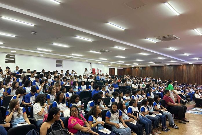 Programa Eleitor do Futuro une TRE/AL e Semed em evento com alunos da rede municipal