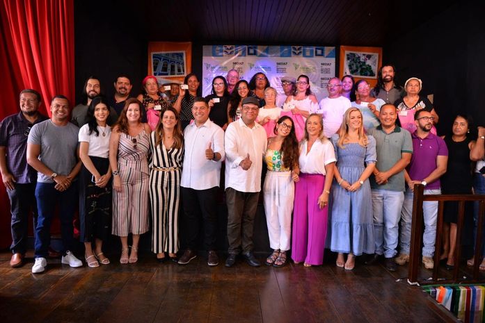 Dezenas de artesãos de São Miguel dos Campos receberam a Carteira Nacional do Artesão