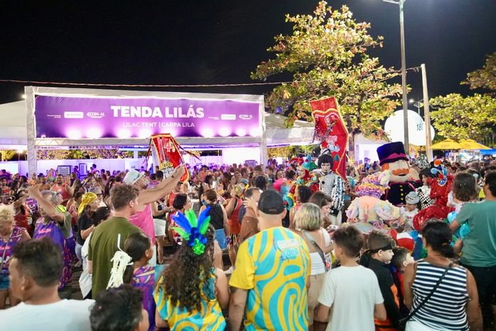 Tenda Lilás da Semu reúne milhares de pessoas nas prévias de Jaraguá