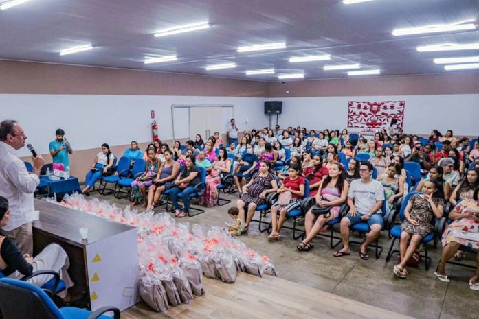Luciano Barbosa fará a entrega de mais 100 enxovais às mulheres do projeto “Mãe Arapiraquense”  