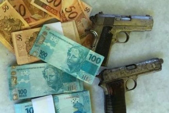 Quatro homens são presos com armas e R$ 12 mil em cédulas falsas em Arapiraca