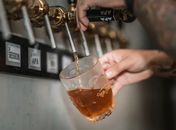 Cervejarias artesanais impulsionam inovação e cultura em Alagoas