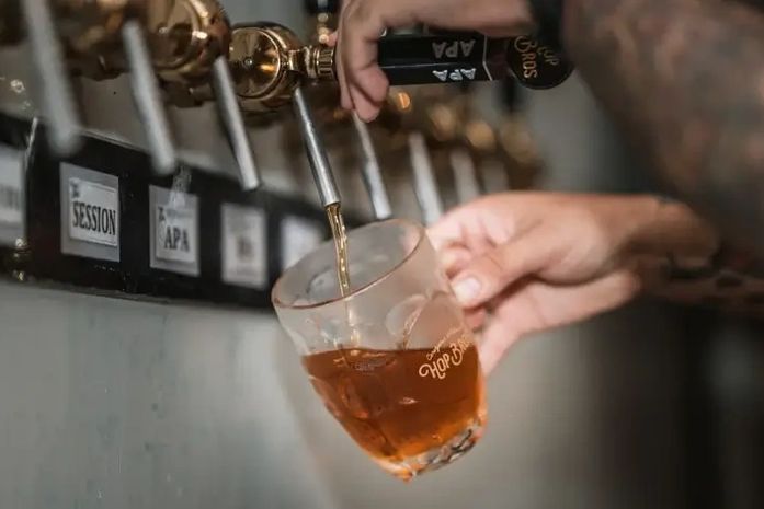Cervejarias artesanais impulsionam inovação e cultura em Alagoas