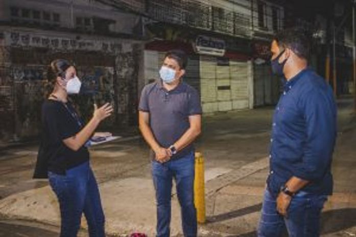 Com uma movimentação diária de 11 mil pessoas, Centro de Maceió receberá novos pontos de iluminação