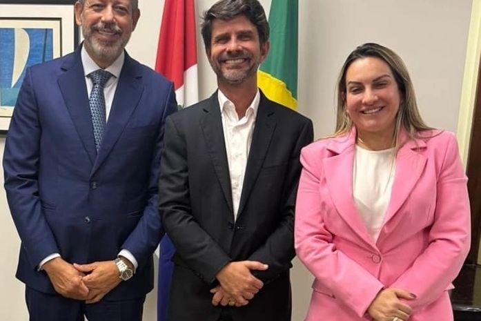 Investimentos de R$ 43 milhões na saúde de União impulsionam apoio de Junior Menezes a Arthur Lira rumo ao Senado em 2026