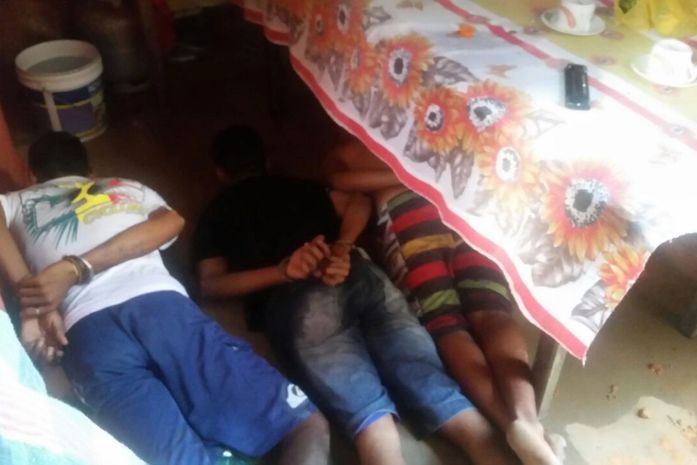 Cinco pessoas são presas por tráfico de drogas e roubo