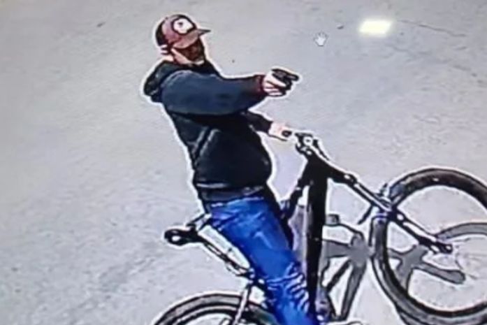 SSP divulga imagem de suspeito de tentativa de homicídio no Santo Eduardo, em Maceió