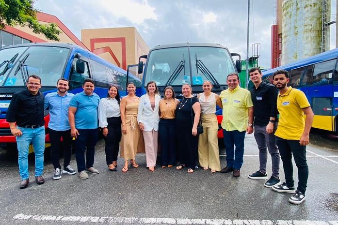 Junqueiro avança na saúde: Leandro Silva garante novo ônibus para ampliar atendimento à população