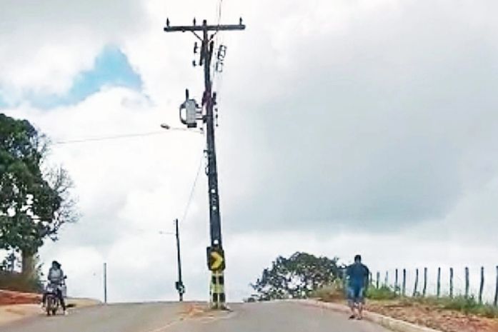 MP instaura procedimento após vídeo mostrar postes instalados no meio de rodovia em AL