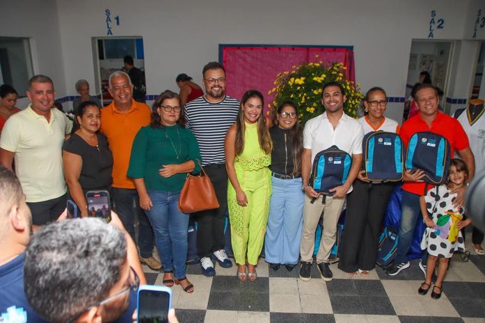 Prefeitura de São José da Laje entrega 4 mil Kits escolares, além da reforma de Unidades Escolares