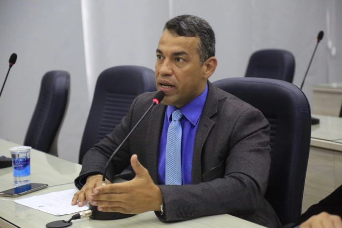 O vereador Siderlane Mendonça.
