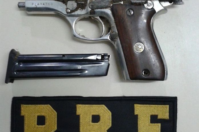 Assaltantes ficam feridos em troca de tiros com agentes da PRF