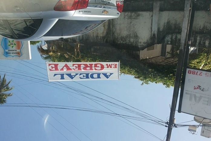 Servidores da Adeal em greve