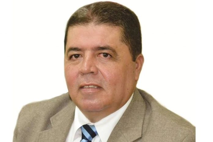 Adriano Barros vem impondo medidas para assegurar administração controlada