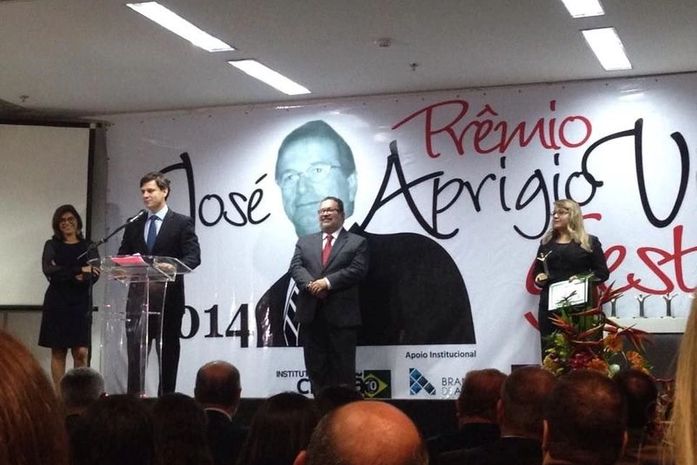 Prefeito Marcelo Beltrão recebe prêmio José Aprígio Vilela de Gestão
