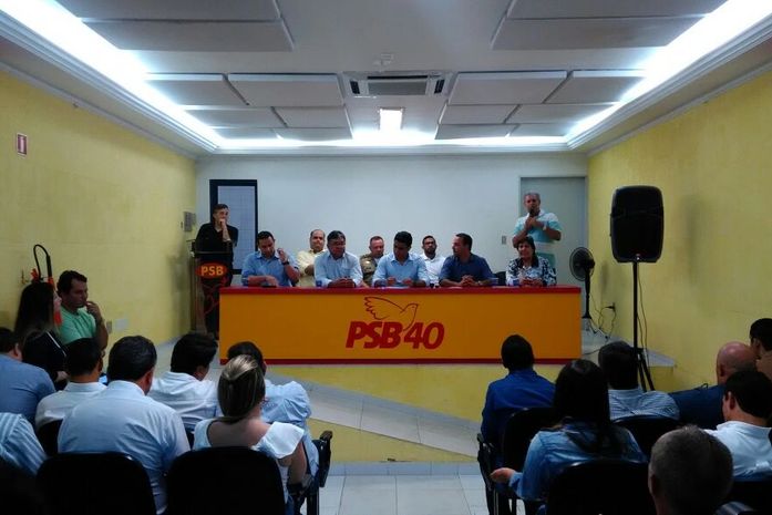 Lançamento de grupo