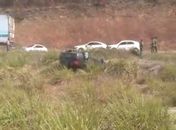 Brita espalhada na pista teria sido o motivo dos capotamentos.