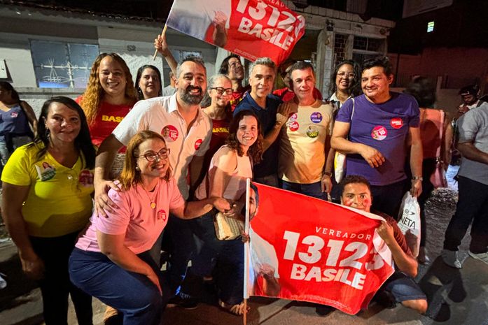 Na Grota das Piabas, Basile destaca necessidade de renovação política em encontro com Rafael Brito