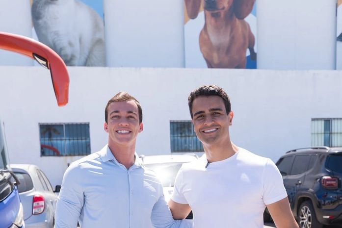 Deputado Leonam recebe JHC no hospital veterinário