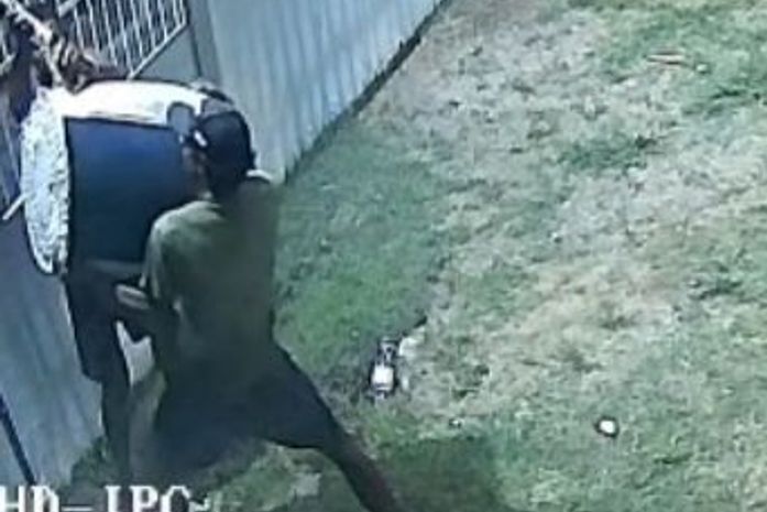 Homens furtam peças de ar-condicionado de escola em Maceió; polícia tenta localizar suspeitos