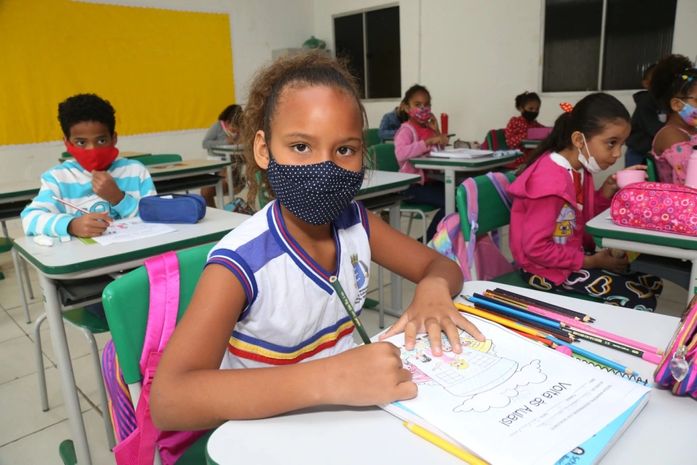 Inauguração do maior investimento na educação pública marca volta às aulas em Marechal Deodoro