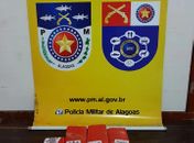 Polícia apreende tabletes de maconha após flagrar menor com droga