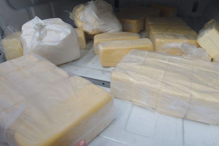 Vigilância Sanitária autua estabelecimentos e apreende quase meia tonelada de alimentos impróprios em Maceió