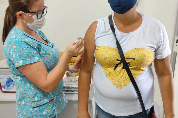 Adultos com 40 anos já podem se vacinar contra Covid-19 em Limoeiro