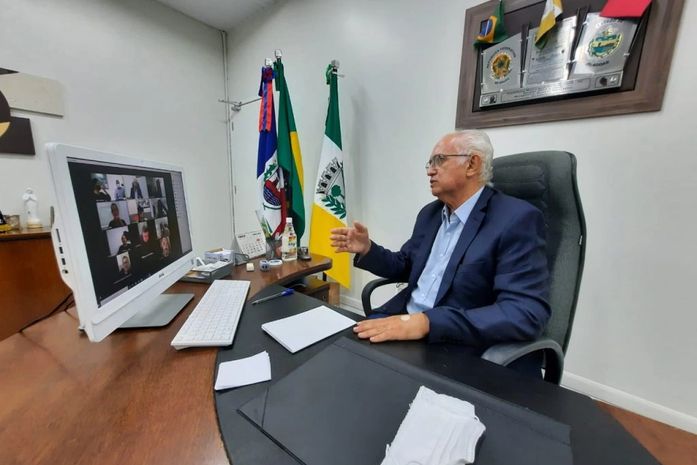 Teófilo se reúne com representantes do comércio e discute retomada da economia