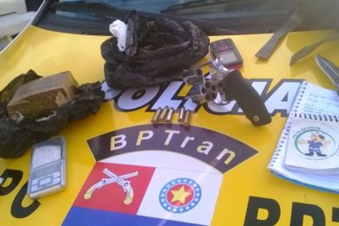Material estava sob a posse de Medson Alexandre Borges, 22 anos.