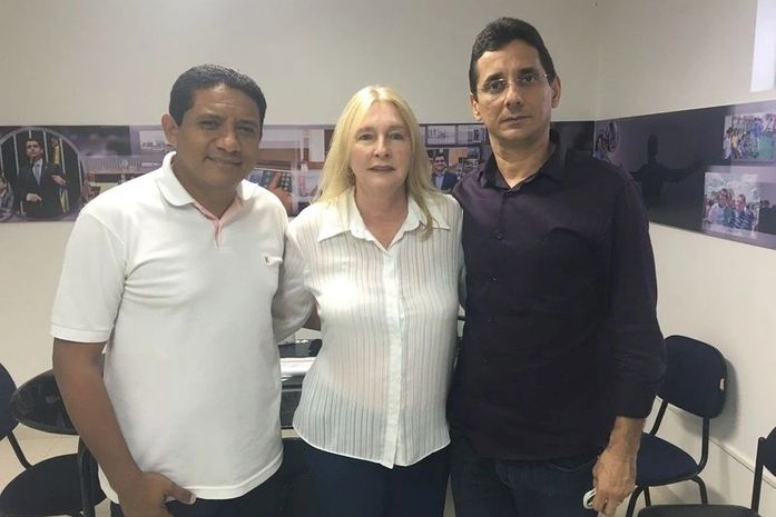 prefeito Júlio Cezar, secretária Kátia Born e vice-prefeito Márcio Henrique
