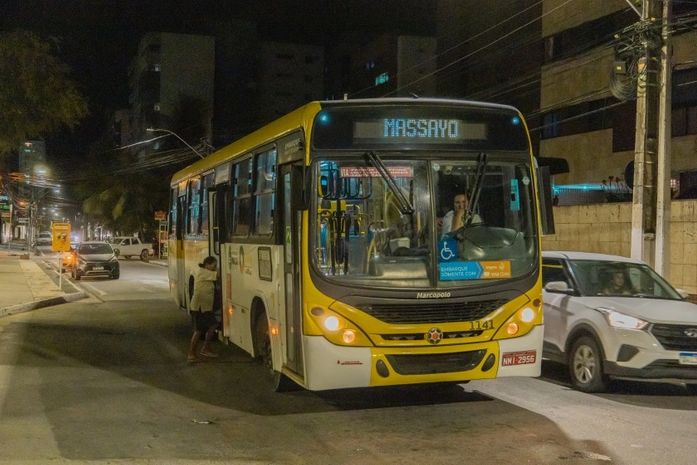 Prefeitura de Maceió  Ônibus terão horário especial nos dias de…