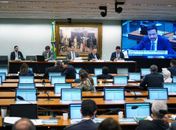 Deputados fazem reivindicações na comissão da Reforma da Previdência