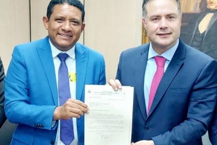 Prefeito Júlio Cezar em audiência com o ministro dos Transportes, Renan Filho