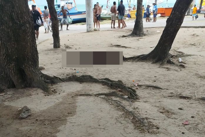 Homem é morto a tiros na orla da Pajuçara, em Maceió