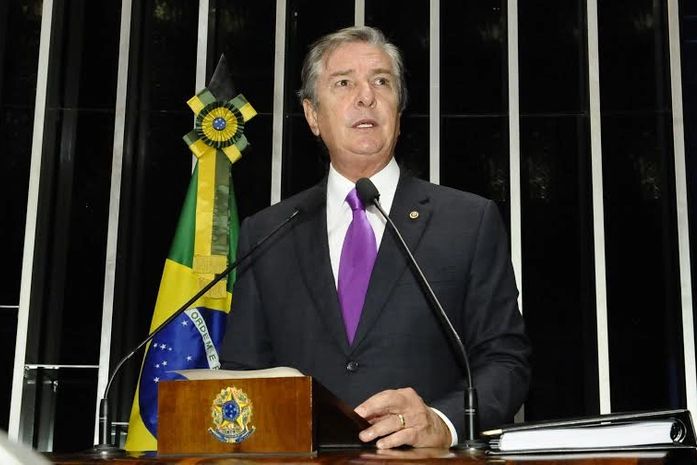 Em discurso, Collor apresenta propostas para reforma política