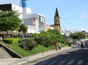 Homem armado invade loja, rouba celular e R$ 800 em Arapiraca