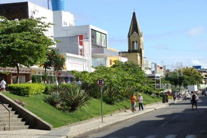 Homem armado invade loja, rouba celular e R$ 800 em Arapiraca