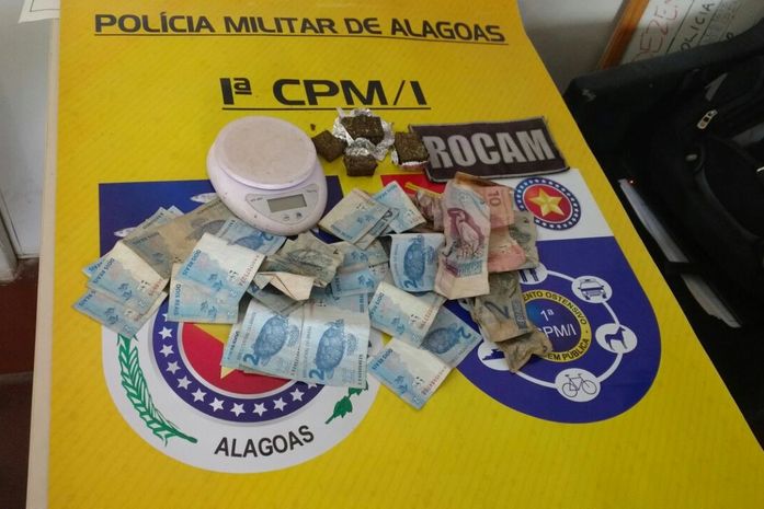 Adolescente de 14 anos é detido com 300g de maconha
