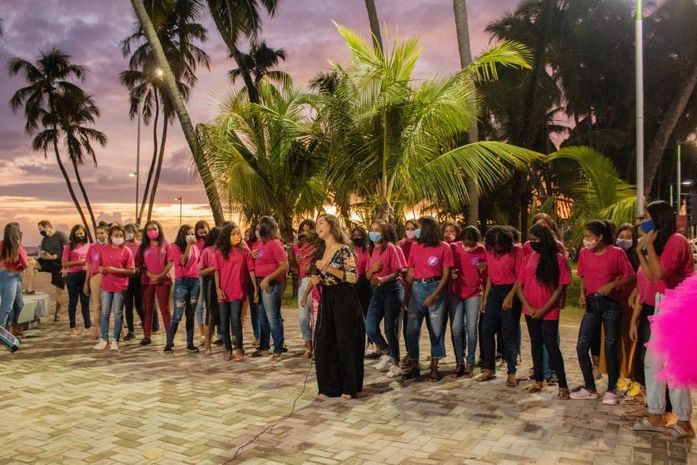 Prefeitura promove dia de beleza e lazer para meninas de instituição