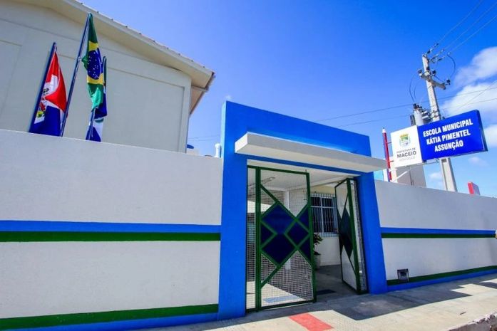 As escolas-polo para atendimento presencial estão localizados nos bairros do Tabuleiro, Cidade Universitária e Jacintinho.