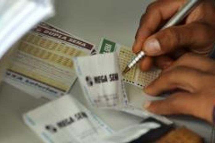 Mega-Sena acumula e próximo sorteio deve pagar R$ 6,7 milhões