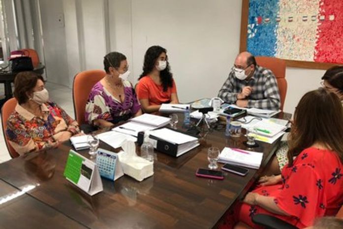 Coordenadora da bancada federal de Alagoas articula investimentos na Ufal