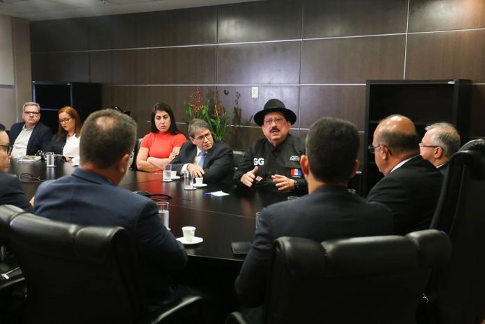 Deputada Gabi e Prefeito Gilberto Gonçalves indicam criação de comitê gestor para resolver desabastecimento de água da BRK Ambiental em Rio Largo